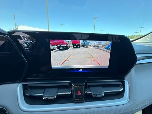 Used 2025 Chevrolet TrailBlazer LT image 29