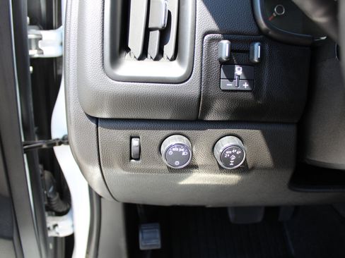 Used 2022 Chevrolet Colorado ZR2 image 18