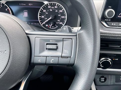 Used 2024 Nissan Rogue S image 23