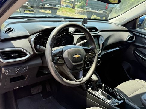 Used 2021 Chevrolet TrailBlazer LT w/ Convenience Package AWD/4WD image 11