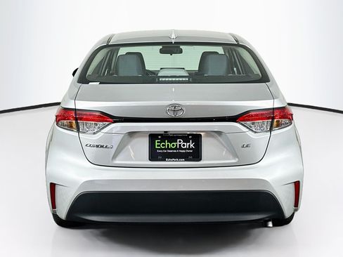 Used 2025 Toyota Corolla LE FWD image 7