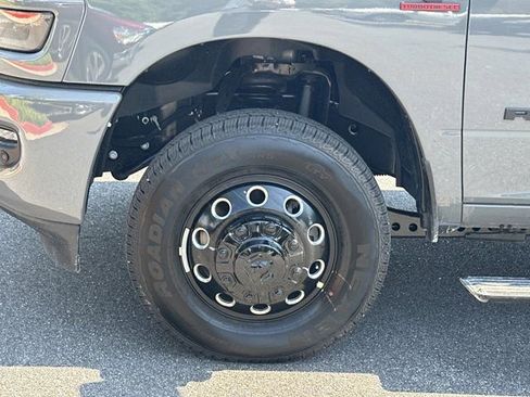 New 2026 RAM 3500 Laramie AWD/4WD image 10