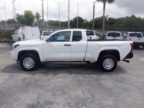 Used 2025 Toyota Tacoma SR RWD image 5