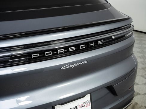 New 2026 Porsche Cayenne E-Hybrid Coupe AWD/4WD image 37