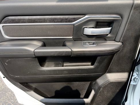 Used 2024 RAM 2500 Big Horn AWD/4WD image 17