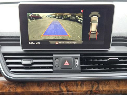 Used 2018 Audi Q5 2.0T Premium Plus w/ Premium Plus Package image 19