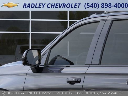 New 2026 Chevrolet Suburban RST image 12