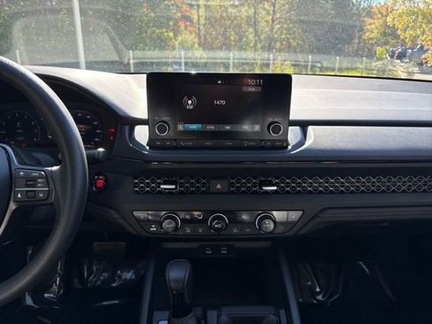 Used 2023 Honda Accord EX image 17