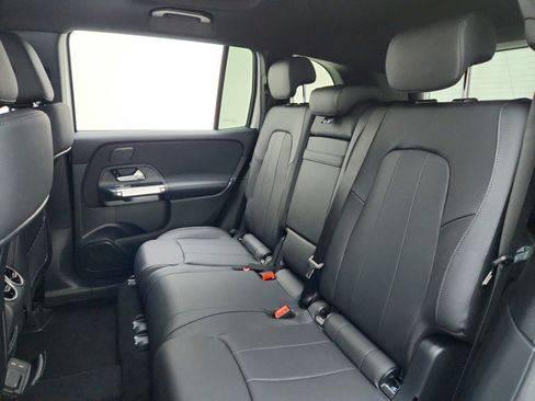 New 2026 Mercedes-Benz GLB 250 image 18