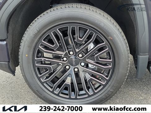 Used 2022 GMC Sierra 1500 Denali Ultimate AWD/4WD image 7
