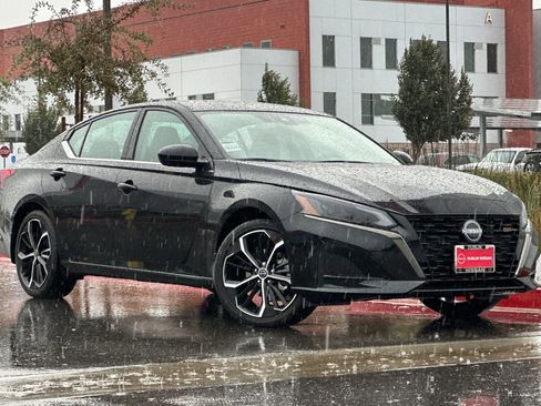 New 2025 Nissan Altima 2.5 SR image 1