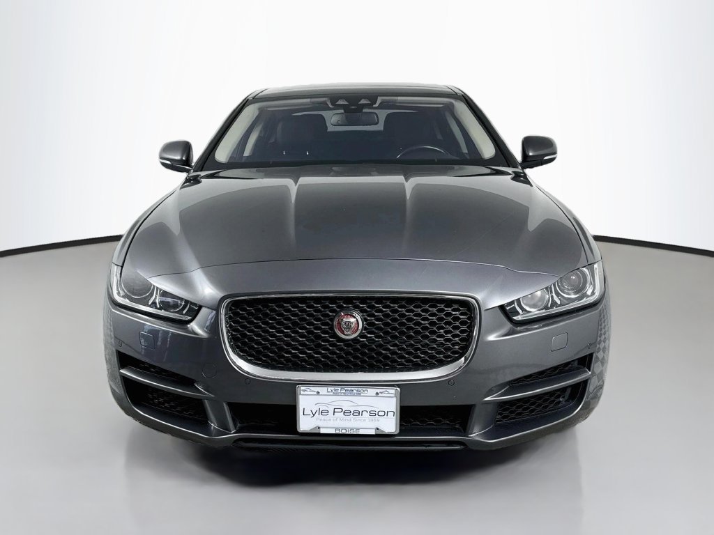 Used 2017 Jaguar XE Premium AWD/4WD image 6