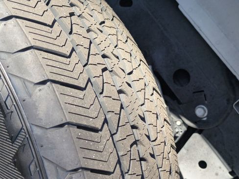 Certified 2023 Ford F150 Lariat w/ Equipment Group 502A High image 9