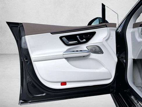 Certified 2023 Mercedes-Benz EQE 350+ Sedan image 17