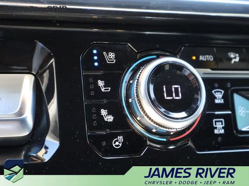 Used 2023 GMC Sierra 1500 Denali AWD/4WD image 37