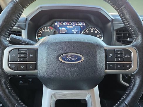 Certified 2024 Ford Expedition XLT image 24