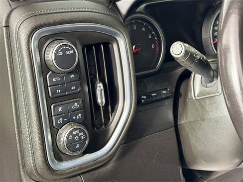 Used 2021 Chevrolet Silverado 1500 High Country w/ Technology Package image 10