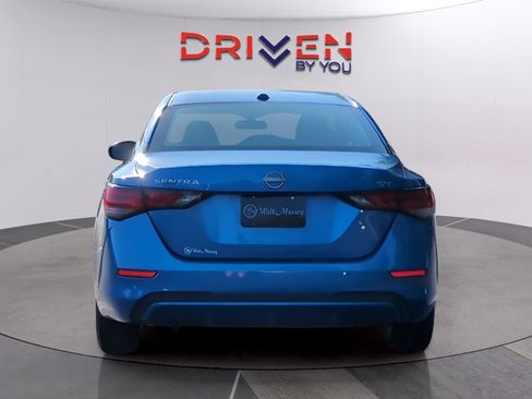 Used 2024 Nissan Sentra SV FWD image 4