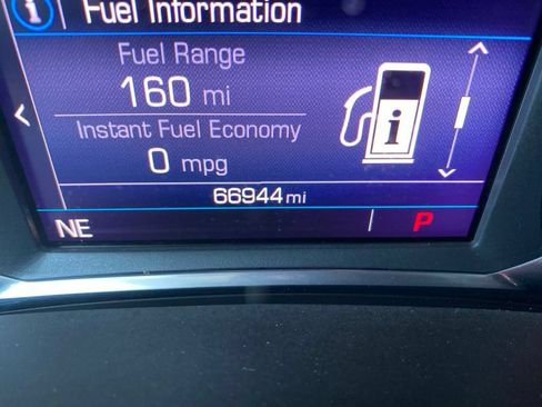 Used 2021 GMC Terrain SLE w/ Driver Convenience Package FWD image 6