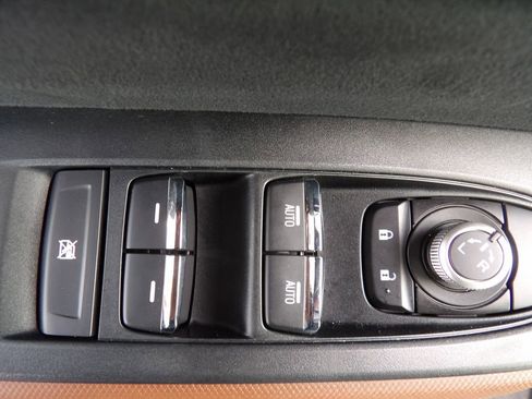 Used 2025 Subaru Forester Touring w/ Popular Package - Touring image 12