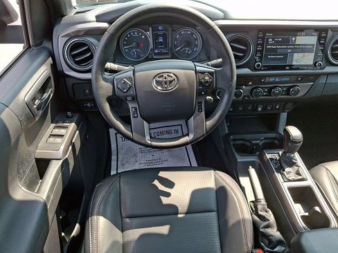 Used 2021 Toyota Tacoma TRD Pro AWD/4WD image 2