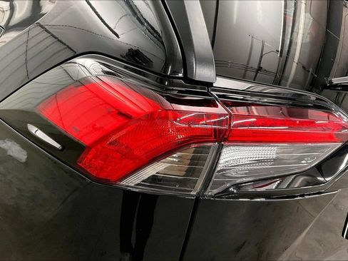 Used 2024 Toyota RAV4 LE AWD/4WD image 34