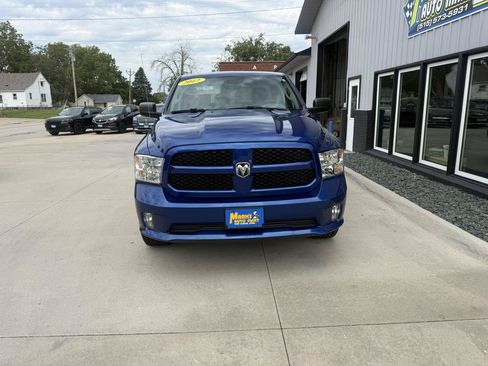 Used 2017 RAM 1500 Express AWD/4WD image 2