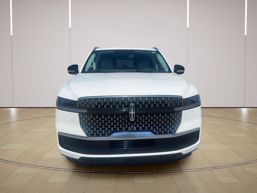 Used 2026 Lincoln Navigator L Reserve AWD/4WD image 10