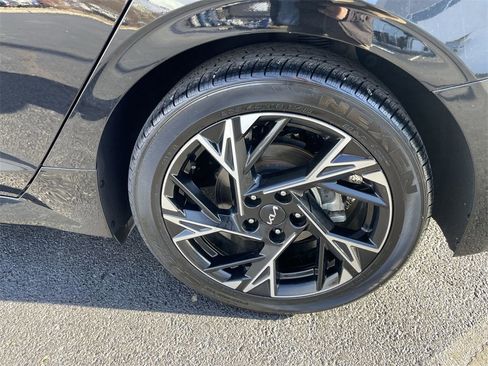 Used 2025 Kia K5 GT-Line w/ GT-Line Premium Package image 8