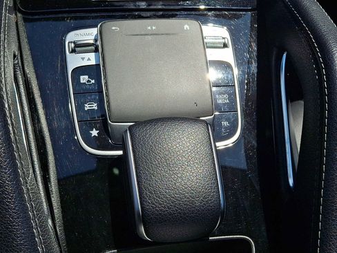 Used 2020 Mercedes-Benz GLE 450 4MATIC image 25