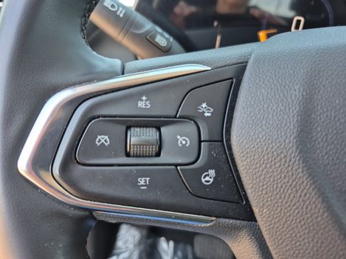 Used 2025 Chevrolet TrailBlazer LT w/ Convenience Package FWD image 16