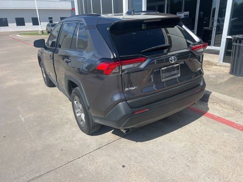 Used 2024 Toyota RAV4 XLE w/ Convenience Package FWD image 9