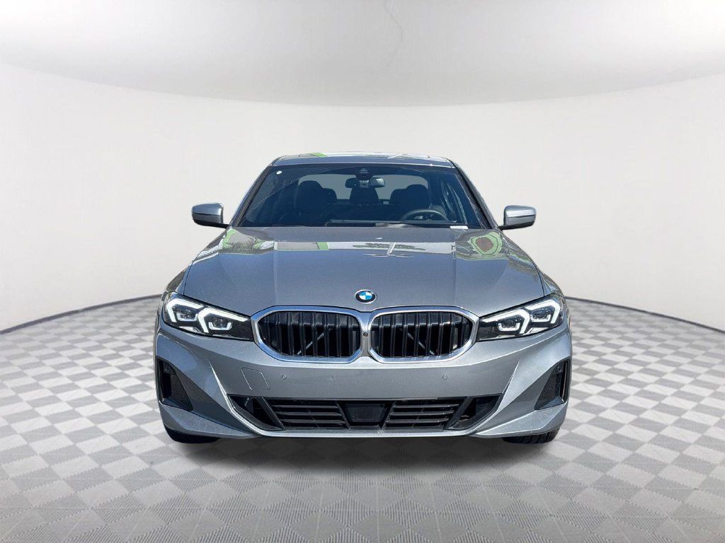 Used 2026 BMW 330i Sedan w/ Premium Package RWD image 2