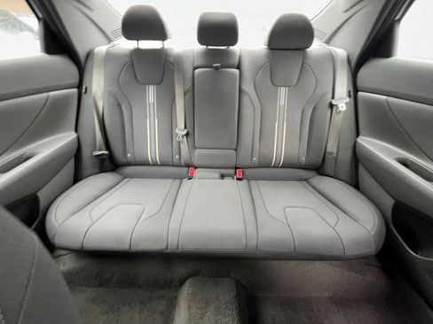 Used 2025 Hyundai Elantra SEL image 38