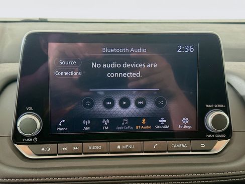 Used 2025 Nissan Rogue SV image 21