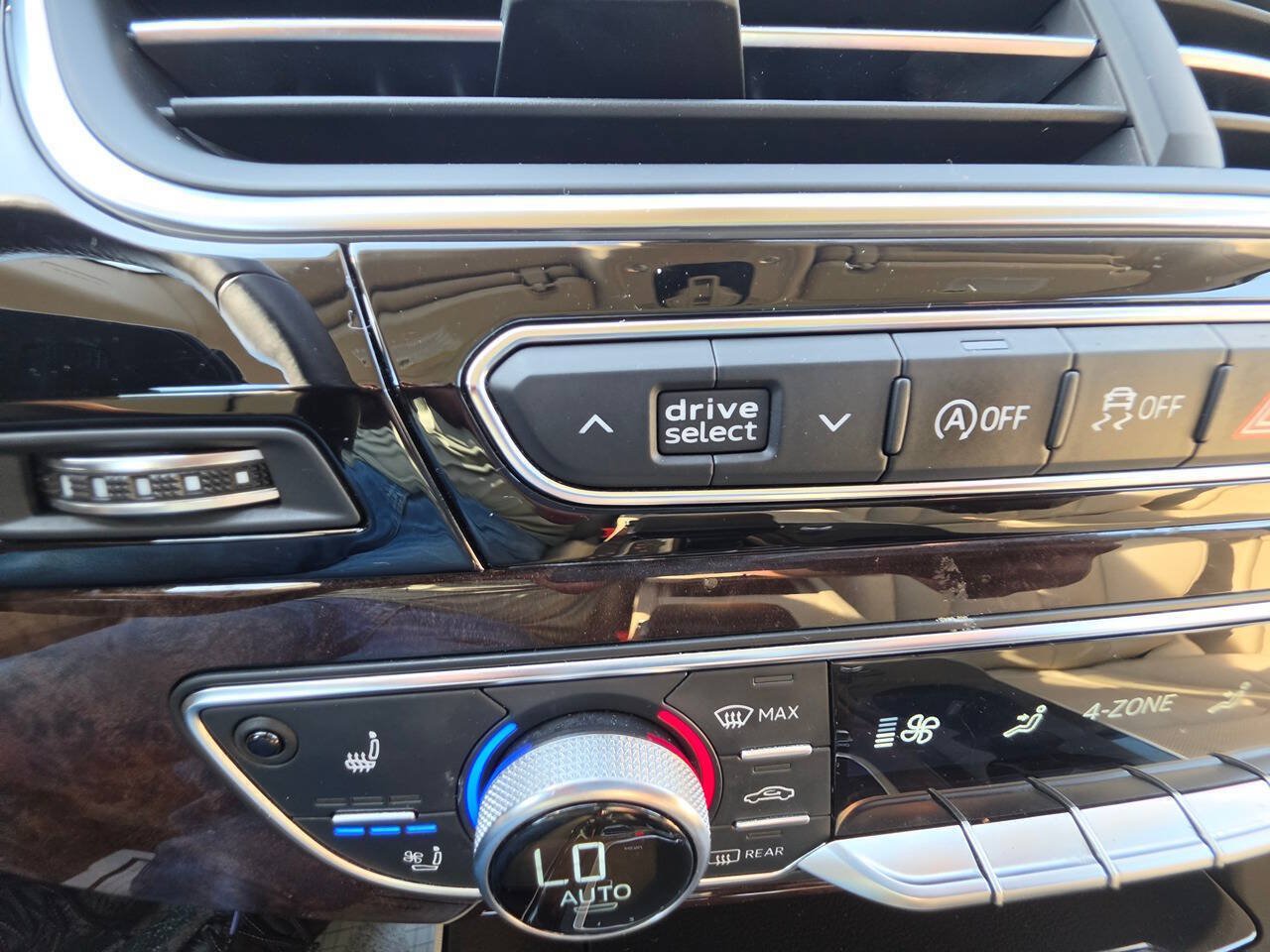 Used 2019 Audi Q7 3.0T Premium Plus w/ Premium Plus Package AWD/4WD image 40