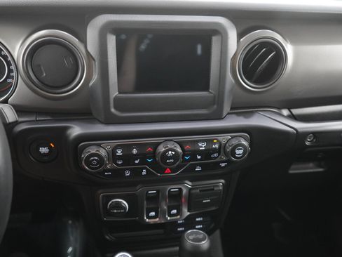 Used 2023 Jeep Wrangler Sport AWD/4WD image 21