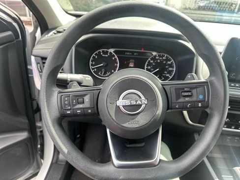 Used 2024 Nissan Rogue SV AWD/4WD image 13