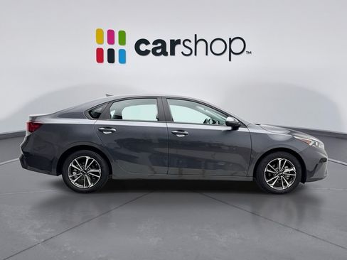 Used 2024 Kia Forte LXS w/ LXS Technology Package FWD image 6