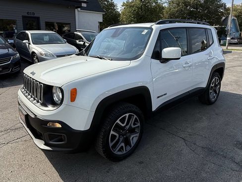 Used 2018 Jeep Renegade Latitude w/ Cold Weather Group image 3