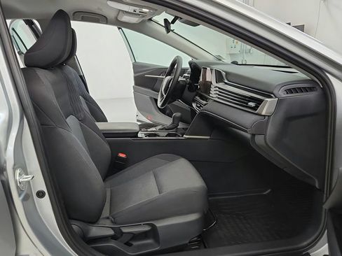 Used 2025 Toyota Camry LE AWD/4WD image 17