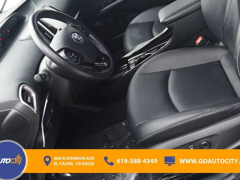 Used 2020 Toyota Prius Prime XLE FWD image 9