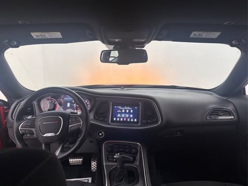 Used 2019 Dodge Challenger R/T RWD image 39