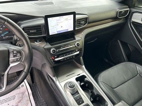 Used 2020 Ford Explorer Limited image 21