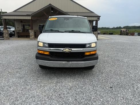 Used 2020 Chevrolet Express 3500 LT w/ LT Preferred Equipment Group RWD image 6