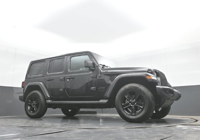 Used 2020 Jeep Wrangler Unlimited Sahara AWD/4WD image 36