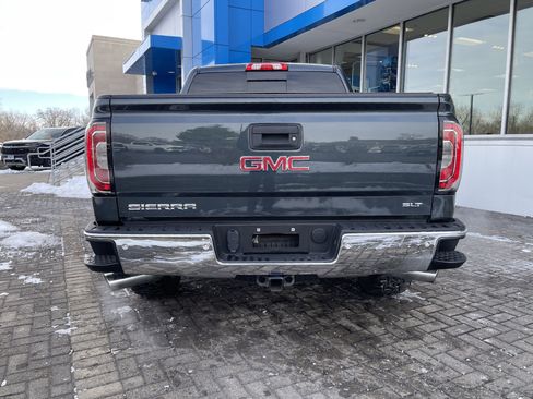 Used 2018 GMC Sierra 1500 SLT w/ SLT Premium Package image 4