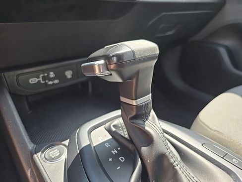 Used 2025 Kia K4 FWD image 12