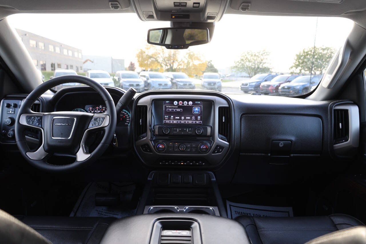 Used 2017 GMC Sierra 1500 Denali w/ Denali Ultimate Package AWD/4WD image 14
