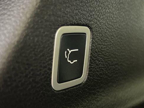 New 2026 Chrysler Pacifica Select image 8